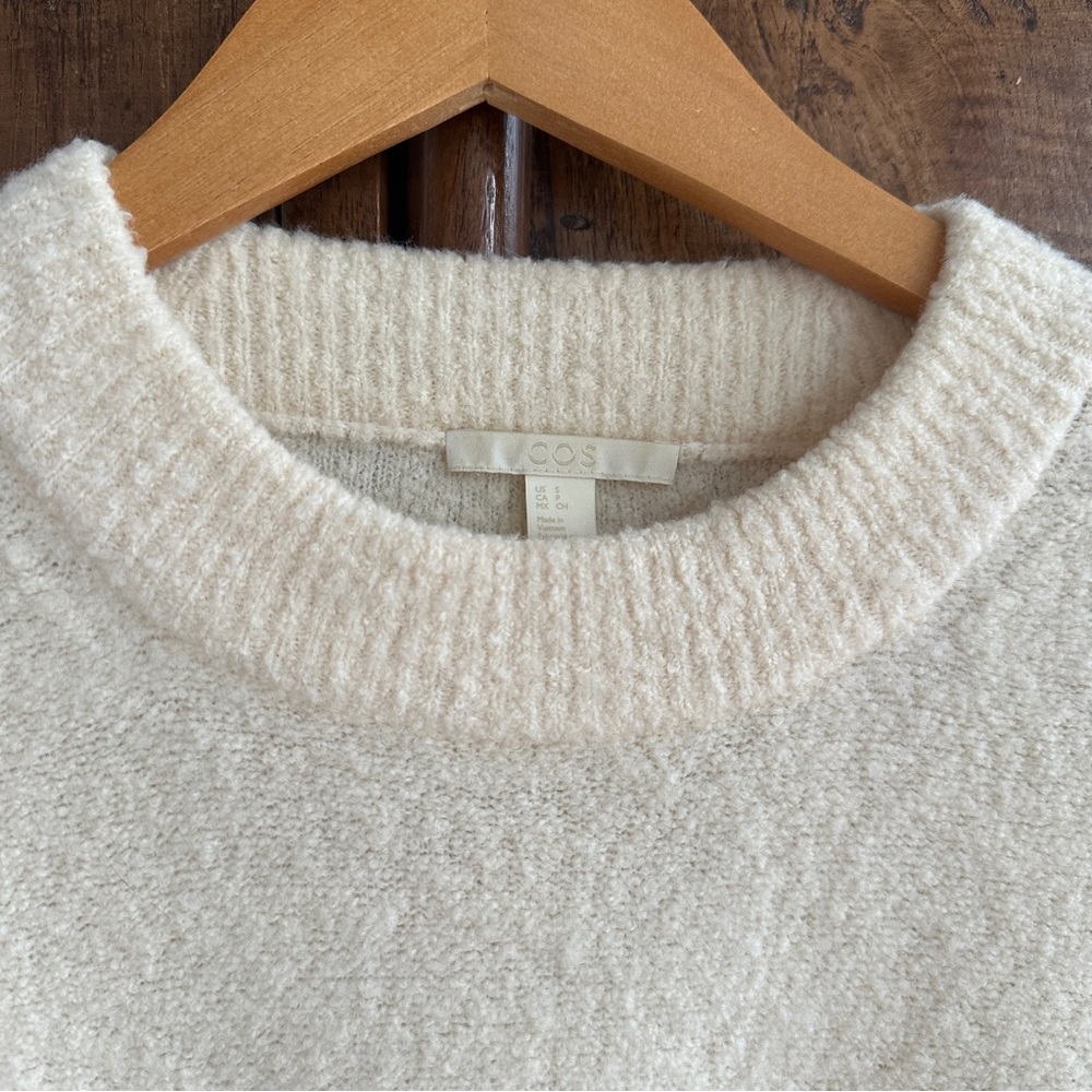 Cream Cropped Sweater - Picture 2 of 3